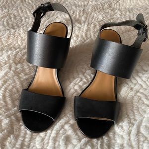 EUC Women’s Wedge Sandals / Size: 10